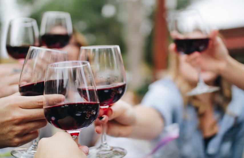 5 vins rouges à déguster entre amis
